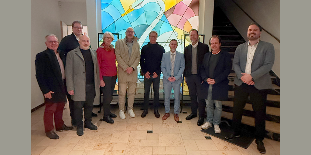 V.l.n.r.: Joachim Fetzer, Arnd Jacobi, Sven Göddel, Angelika Opfermann, Michael Heinrich, Thomas Morlock, Oliver Dainow, Henrik Statz, Christian Himmler, Sebastian Bach