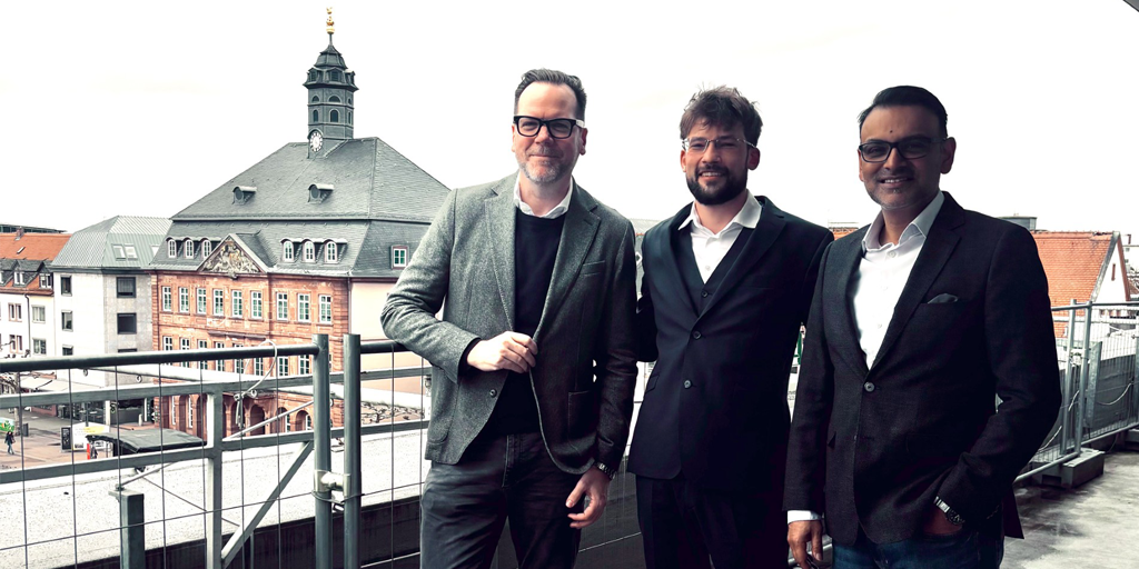 Auf dem Bild vlnr.: FDP Oberbürgermeisterkandidat Henrik Statz, CitySeeds Gründer Elias Goldbach und FinTech Experte Dr. Amran Khalid